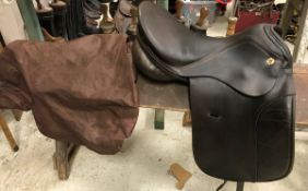 A KN dressage saddle, seat approx 17" CONDITION REPORTS In good working condition.
