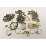 A collection of jewellery to include various 9 carat gold rings, etc,
