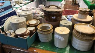 Three Grosvenor of Glasgow stoneware pots,