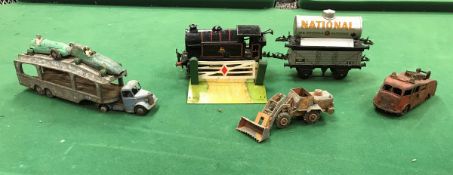 A Hornby O gauge type 40 tank locomotive set (040) with track and livestock wagon together with