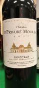 A mixed lot of wines to include Château Le Prieuré Mouillac 2009, one bottle Mionetto Prosecco,