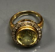 An 18 carat gold set ladies dress ring,
