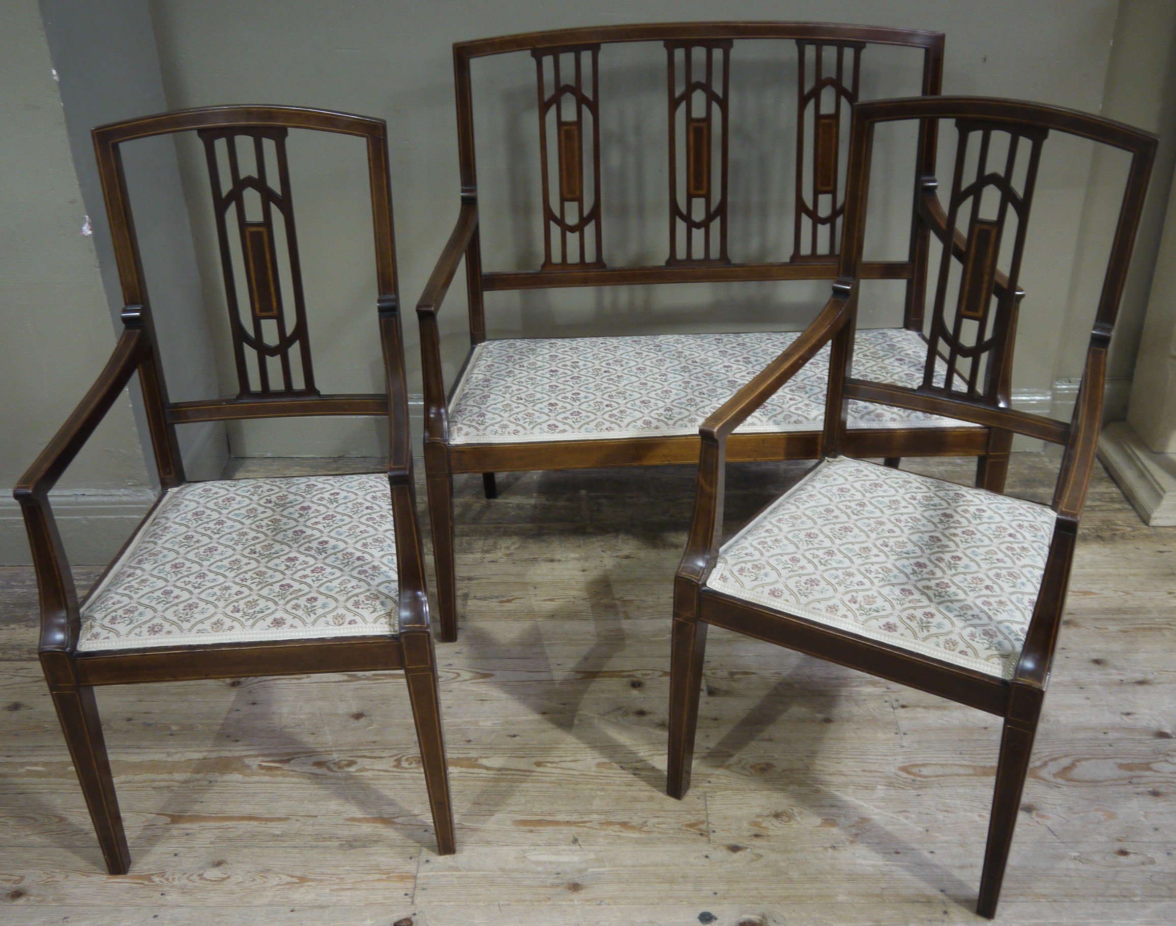 An Edwardian mahogany occasional settee and pair of chairs having pierced vertical splats - Image 2 of 2