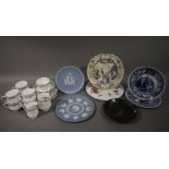A Royal Albert Belinda pattern tea service for six; Wedgwood plates,