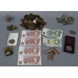 Miscellaneous lot of English currency including cupro-nickel crowns, pennies, banknotes, etc,