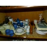 A large quantity of pottery items including, Denby breakfast ware, Midwinter table ware,