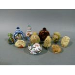 Chinese ornaments including resin netsukes, figure, snuff bottles, etc