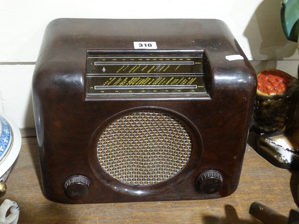 A Bush DAC 90 Bakelite Radio