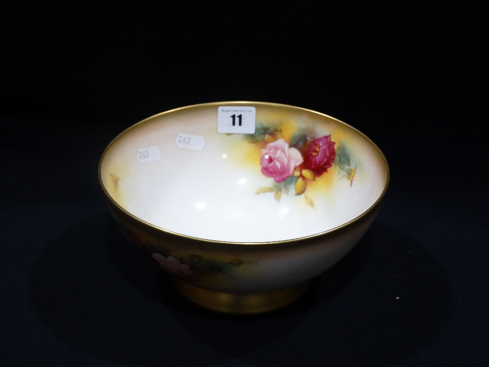 A Royal Worcester Blush Ivory Ground Circular Fruit Bowl With Painted Still Life Panels (AF)