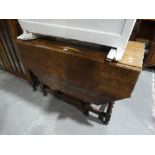 An Early 20th Century Oak Gate Leg Table