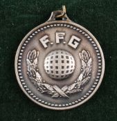 1960 France v England Amateur International golf participants medal - engraved on the reverse "