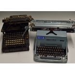 No 10 Smith Typewriter Syracuse NY USA in gold decals to the front, in black together with an