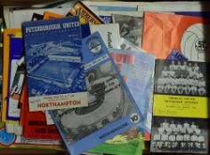 Collection of league match programmes for clubs M-Y with a good variety of clubs/fixtures (1 box