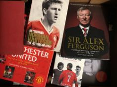 Collection of Manchester United books to include Official Illustrated History and Complete Record (