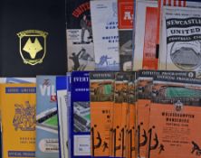 1957/1958 Wolverhampton Wanderers, championship season, match programmes to include homes (23) and
