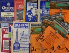 1959/1960 Wolverhampton Wanderers match programme collection to include homes (23) with Rest of