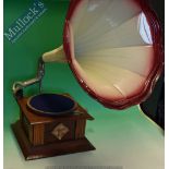 ‘Dulcephone’ Gramophone with Horn marked ‘with new Crescendo sound box’, with no apparent