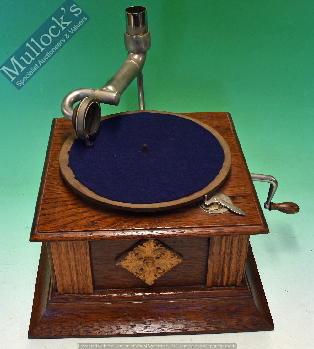 ‘Dulcephone’ Gramophone with Horn marked ‘with new Crescendo sound box’, with no apparent - Image 2 of 3