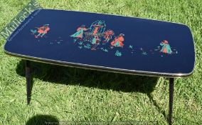 1970's Retro Coffee Table - With Chinese design, with removable legs