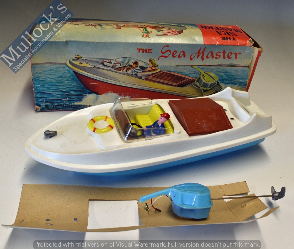 JK (Hong Kong) Battery operated ‘The Sea Master’ Speedboat battery operated outboard motor, in - Image 2 of 2