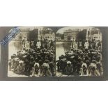 India & Punjab – Stereoview Schoolboys at Amritsar - A vintage stereograph photograph by Underwood &