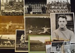 Collection of Manchester United photographs from 1950’s onwards including 1955 reserve side (with