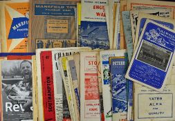 Assorted collection of football programmes with varied selection of clubs/fixtures to include 1958/
