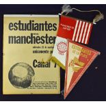 1968 Estudiantes v Manchester Utd b&w poster 8 ½” x 11 ½” approx., dated 25 September with the clubs