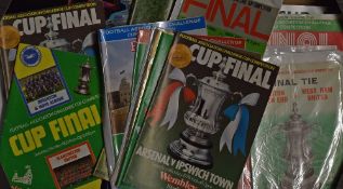 Collection of FA Cup Finals programmes from 1964 onwards with modern issues also noted. (38) Fair-