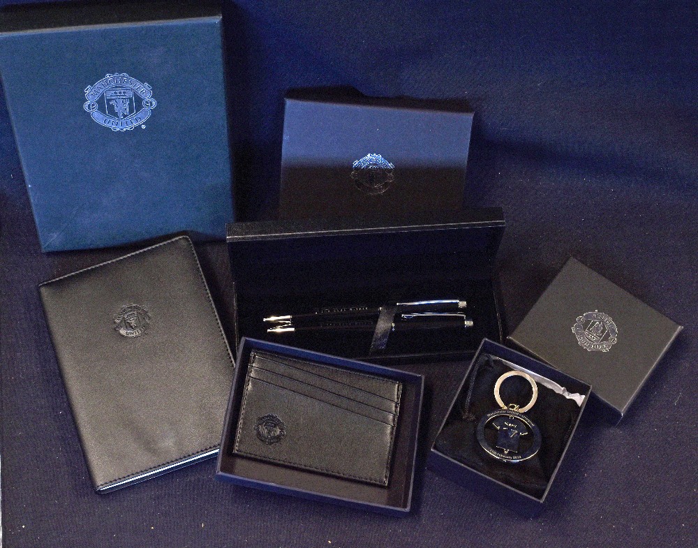 Manchester Utd football presentation gifts to include executive pen & pencil in case, United note