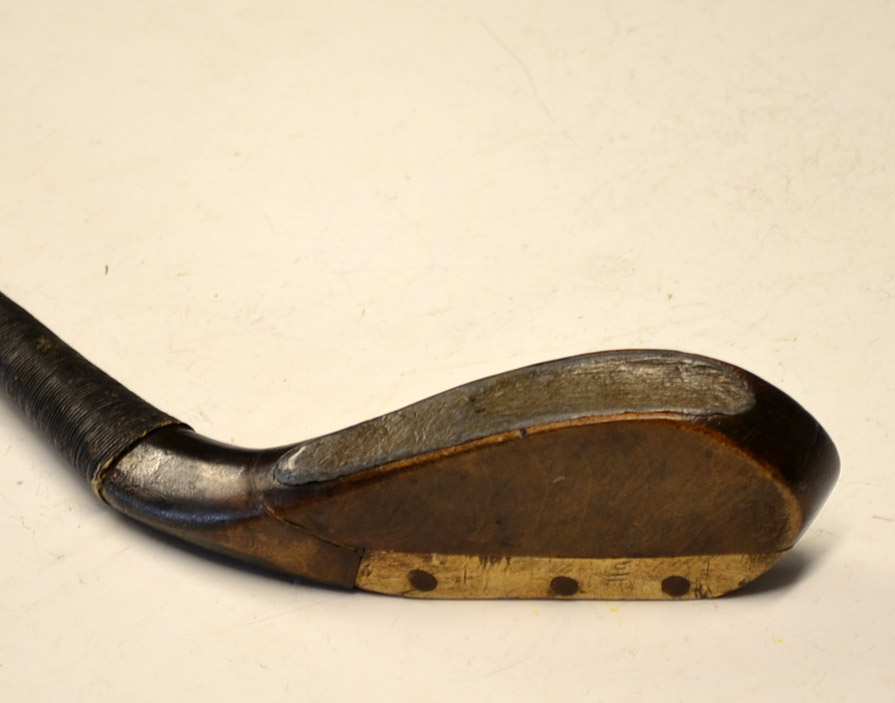 H Philp dark stained fruit wood short spoon c1840 – elegant hook faced with original horn sole - Image 4 of 4