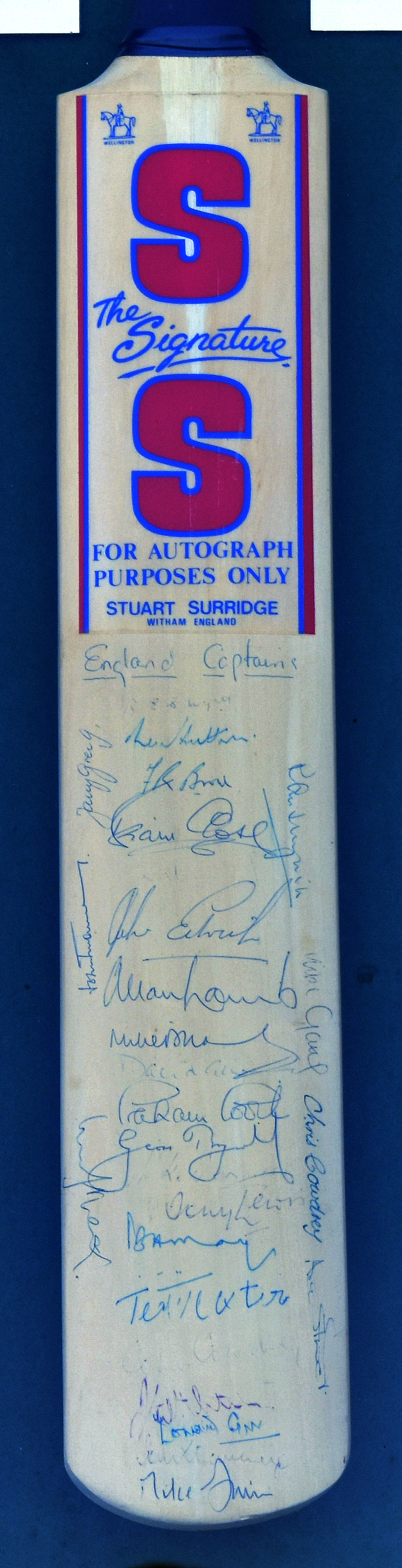England Captains 1954-1994 Signed Cricket Bat includes 28 signatures to include Wyatt, Brown, Close, - Image 2 of 2