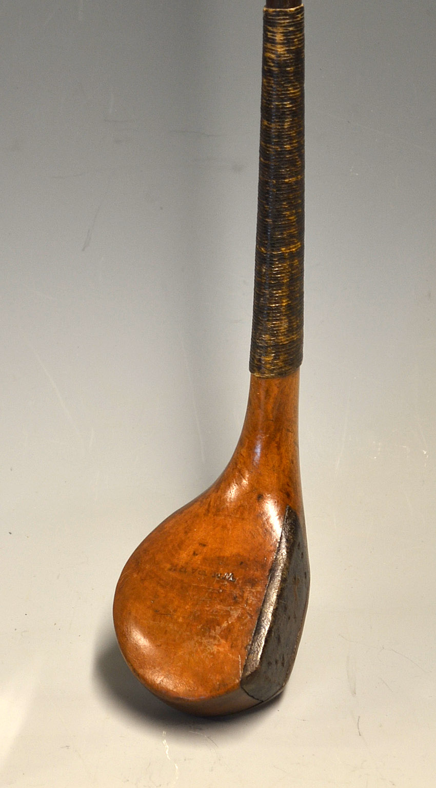 Fine Wm Park light stained dog wood scare neck bulger driver c.1895 with 3x circular rear lead - Image 2 of 2