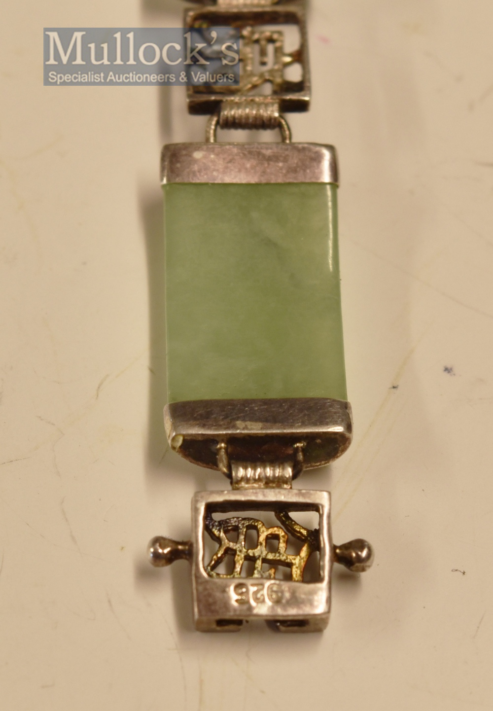 Silver and Jade Bracelet marked 925 with oriental links and clasp, 6x rectangular stones, length - Image 2 of 3