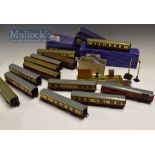 Hornby Dublo Selection to include a variety of coaches with Royal Mail, restaurant cars, etc,