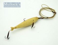 Lure – an interesting small bone fishing minnow lure - overall body 2. 1/8”L