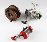 Collection of various sea and surf casting reels (3) – K.P Morritt Ltd Intrepid Sea Streak