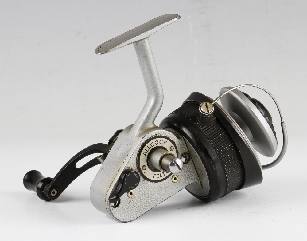 Allcock Felton spinning reel – black and silver finish with full bale arm – on/check button - - Image 2 of 2