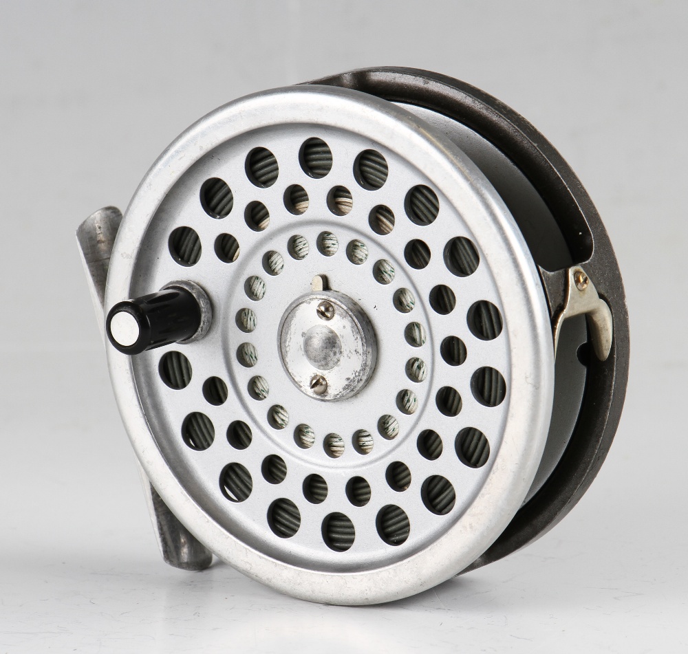 Hardy The Marquis 6 alloy trout fly reel and spare spool: 3.25 inch dia - smooth alloy foot, - Image 2 of 3