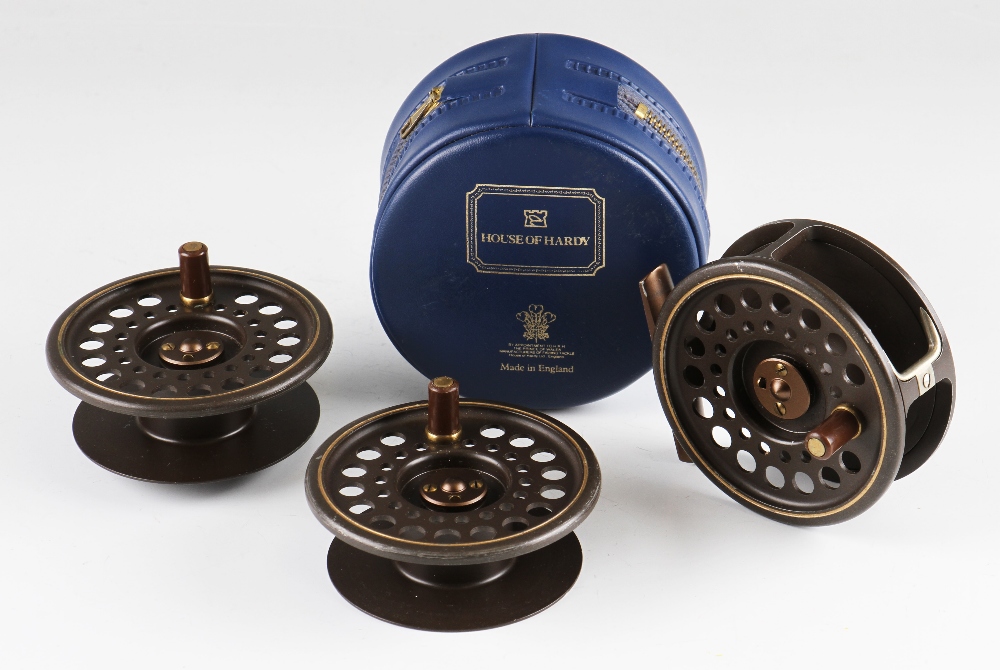 Hardy The Golden Prince 7/8 fly reel with 2x spare spools (3)– bronzed alloy foot - reversible U