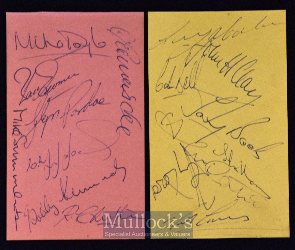1967/68 Manchester City Football Autographs League Div 1 and FA Cup Winners 1969 with 16x signatures