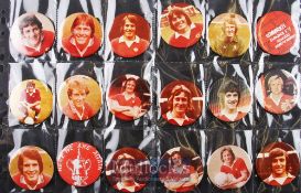 Collection of 1970~s Manchester Utd metal badges approx. 75mm diameter, featuring the United