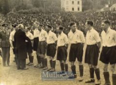 1944 Press photograph of FA Services XI team (that beat Belgium) 1st October 1944 Note from