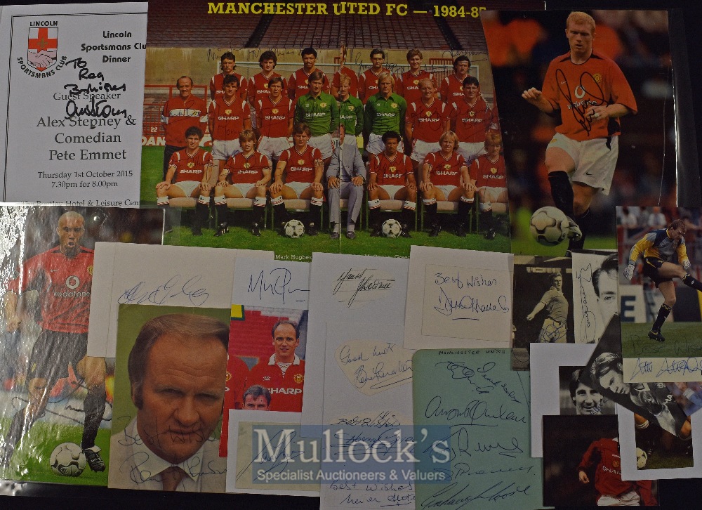 Collection of Manchester Utd player hand signed autographs to include photos, menus, match