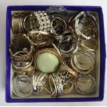 SELECTION OF SILVER AND OTHER RINGS of various sizes and designs, including turquoise and other