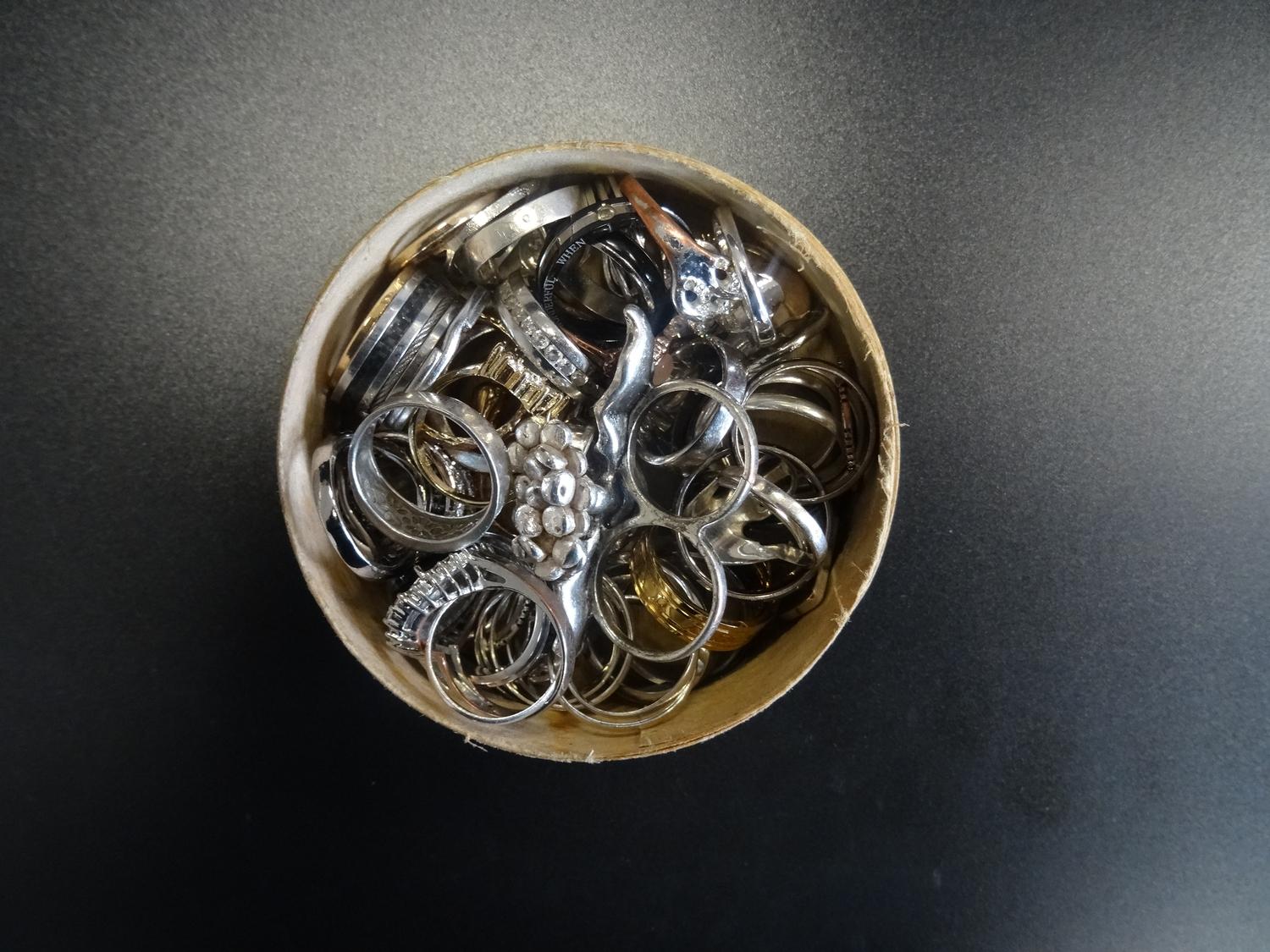 SELECTION OF SILVER AND OTHER RINGS of various sizes and designs, including stone set examples, 1