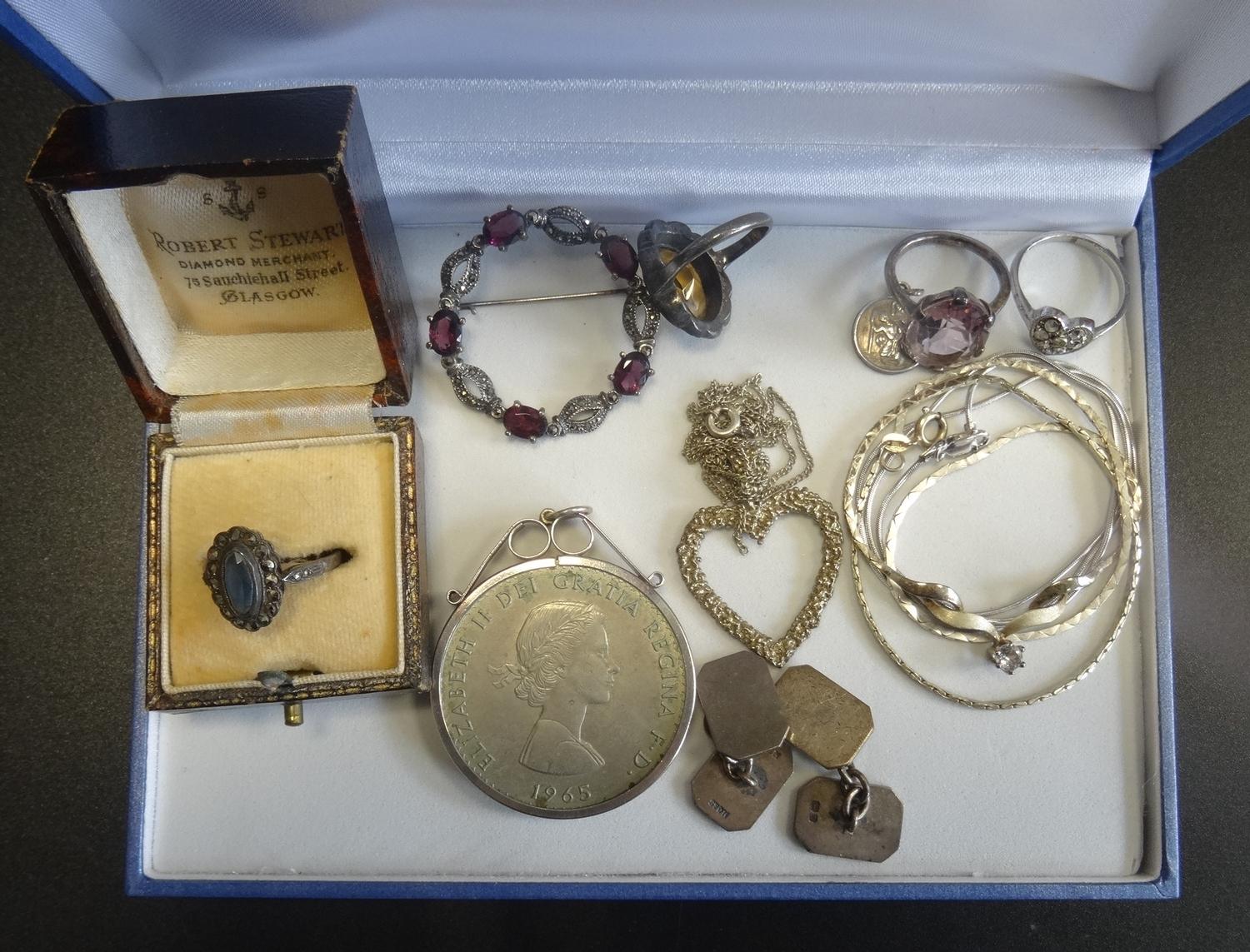 SELECTION OF VINTAGE SILVER JEWLLERY including gem set and marcasite rings, a pair of cufflinks, a