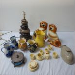 SELECTION OF CERAMICS including a pair of wally dogs; five jugs by Arthur Wood, Shorter and