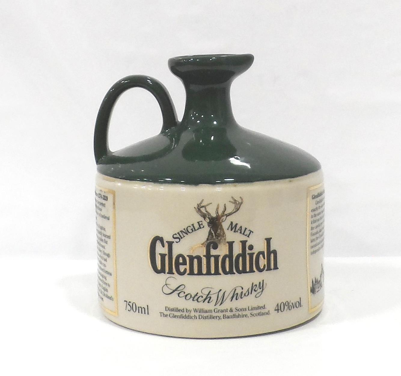 GLENFIDDICH HERITAGE RESERVE ROBERT THE BRUCE An older decanter of the Glenfiddich Heritage