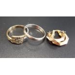 SELECTION OF GOLD JEWELLERY comprising a fourteen carat gold ring with pierced Greek Key decoration,